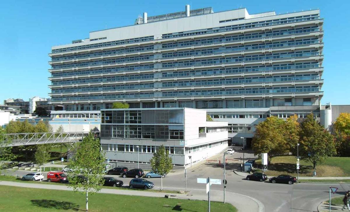 �¹�˹ͼ���ش�ѧ