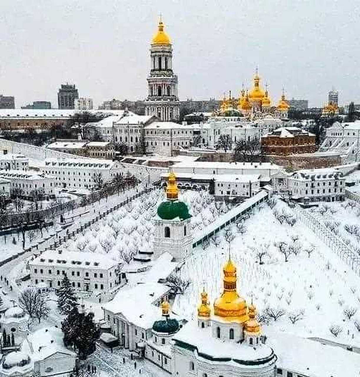 乌克兰首都基辅天降大雪