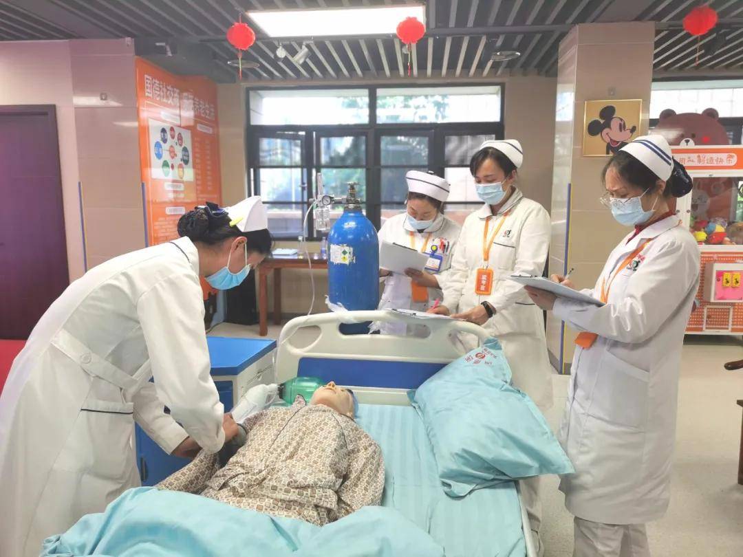 德国护士工资多少钱一个月啊 德国护士工资税后多少一月