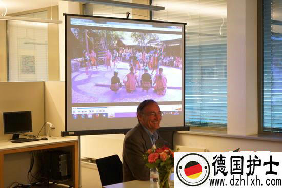 主讲人弗里德黑尔姆﹒彼得罗维奇先生。(闫健 主讲人弗里德黑尔姆﹒彼得罗维奇先生。(闫健